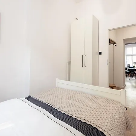 Wozna 14a, 2 Rooms, Self Check In 24h Apartament