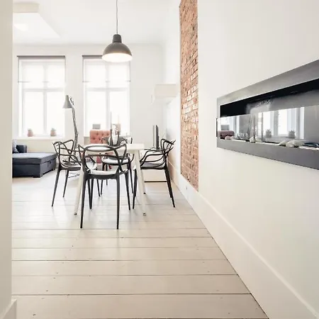 Wozna 14a, 2 Rooms, Self Check In 24h Apartament