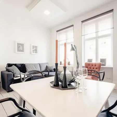 Wozna 14a, 2 Rooms, Self Check In 24h Apartment *