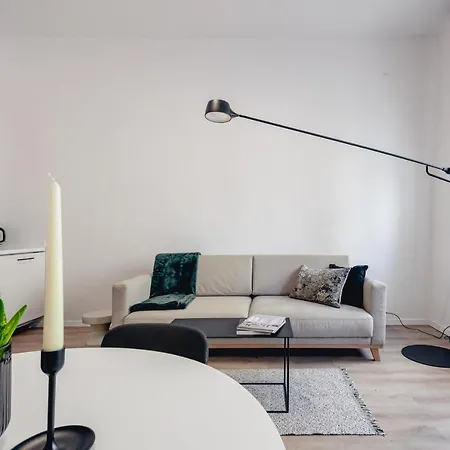 Wozna 14a, 2 Rooms, Self Check In 24h * 포즈난