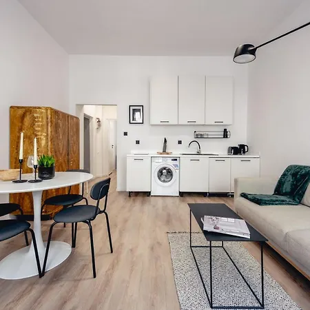 Wozna 14a, 2 Rooms, Self Check In 24h 아파트 포즈난