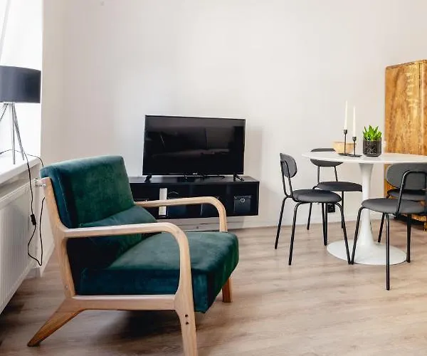 Wozna 14a, 2 Rooms, Self Check In 24h * 포즈난