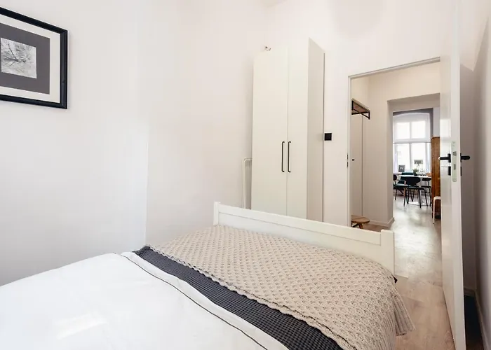 Wozna 14a, 2 Rooms, Self Check In 24h 아파트