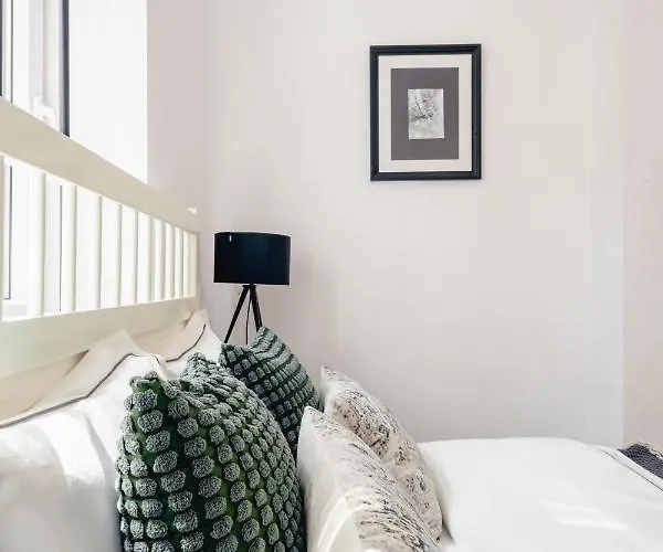 Wozna 14a, 2 Rooms, Self Check In 24h Poznan