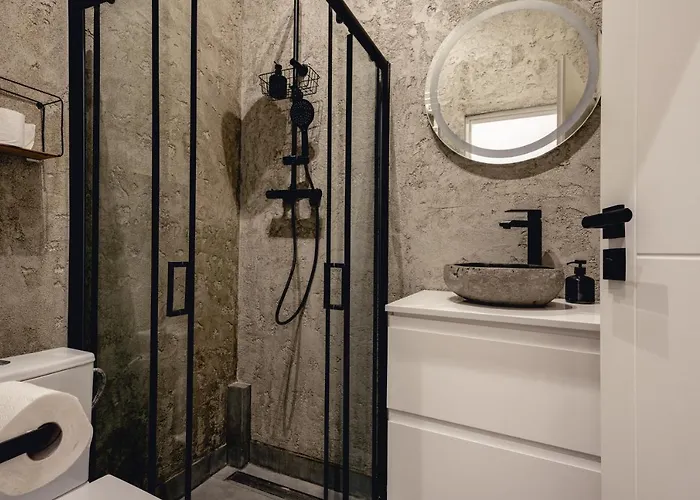 Wozna 14a, 2 Rooms, Self Check In 24h