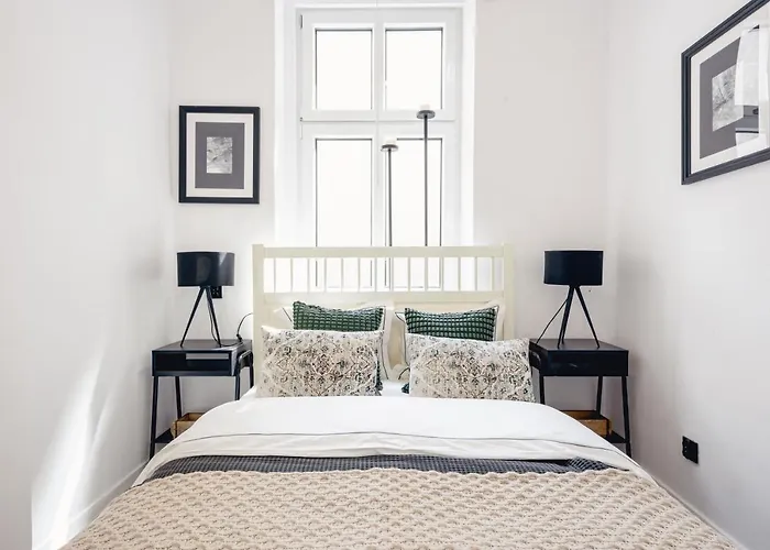 Wozna 14a, 2 Rooms, Self Check In 24h 포즈난